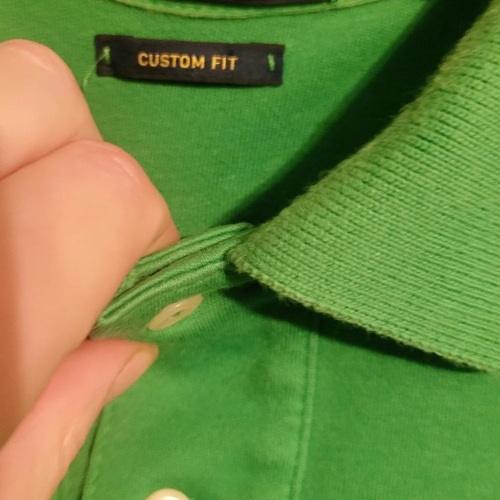 Green Ralph Lauren Classic Polo Shirt. With Fitted Sleeves. Size L custom fit